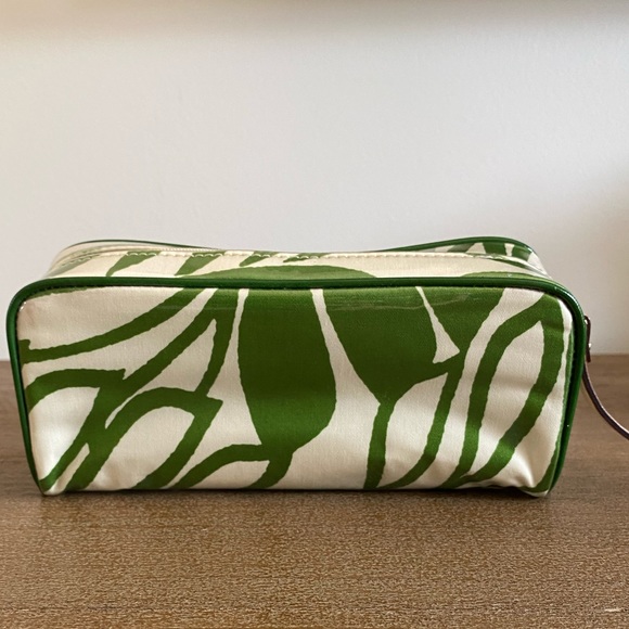 Kate Spade Pouch - Picture 3 of 4